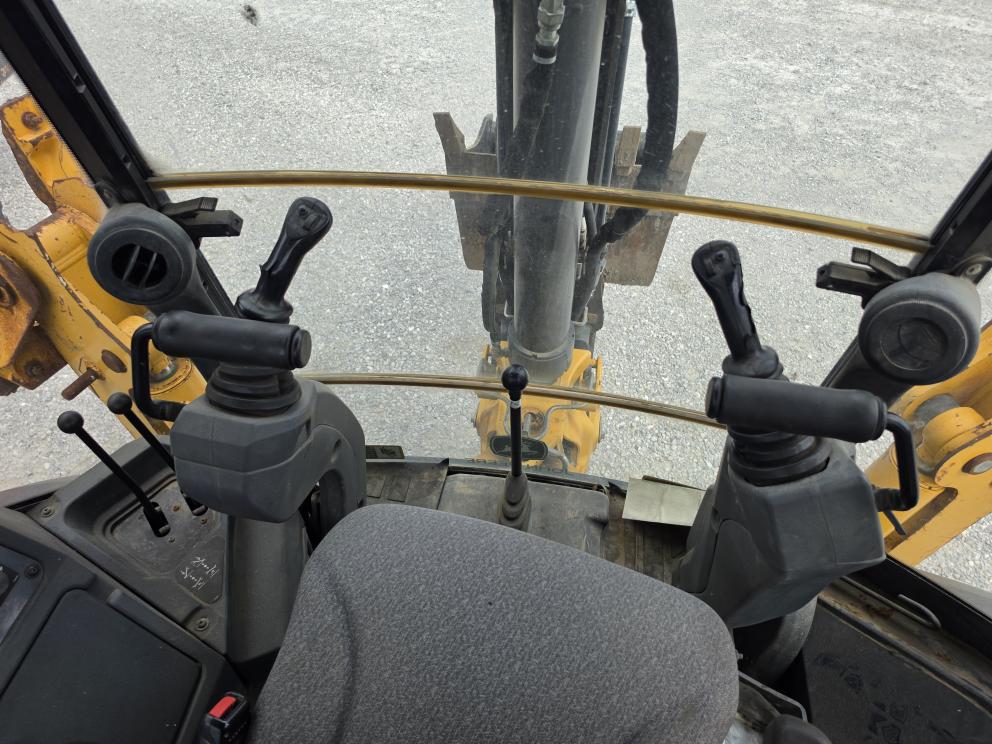 Image for 2016 John Deere 310SL HL