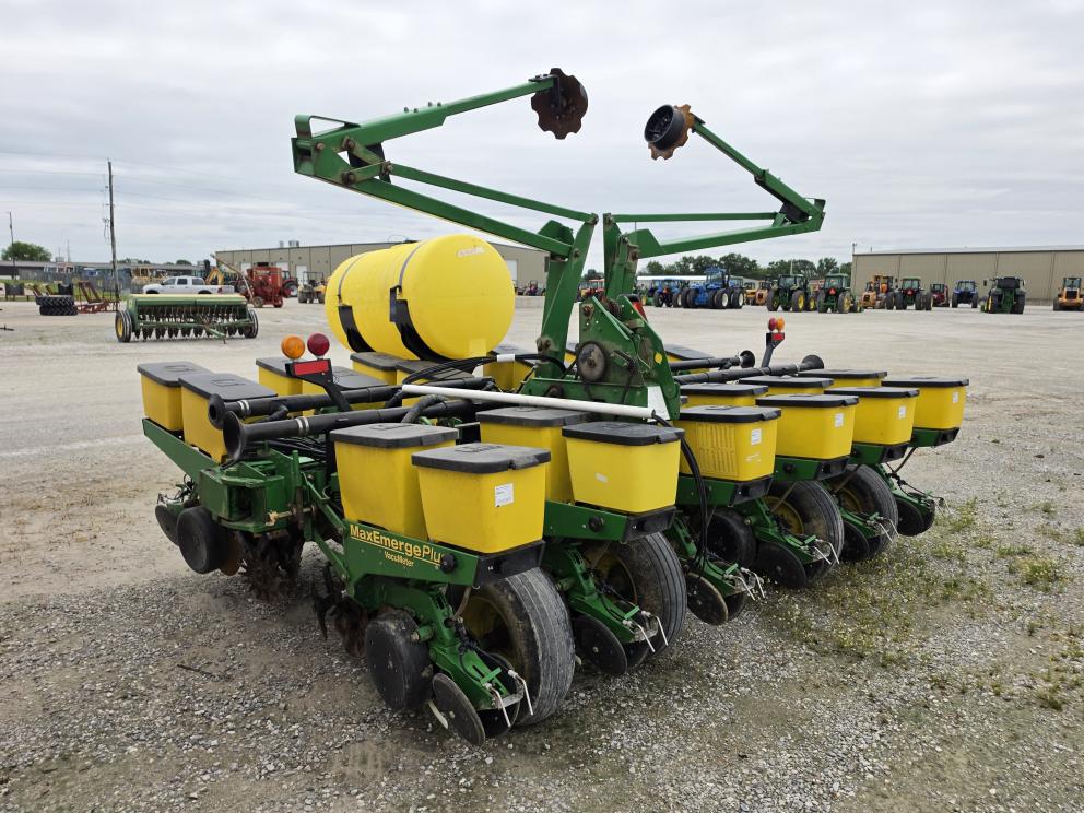 Image for 1997 John Deere 1760