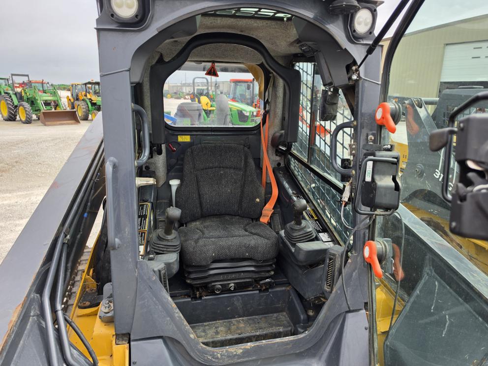 Image for 2018 John Deere 333G