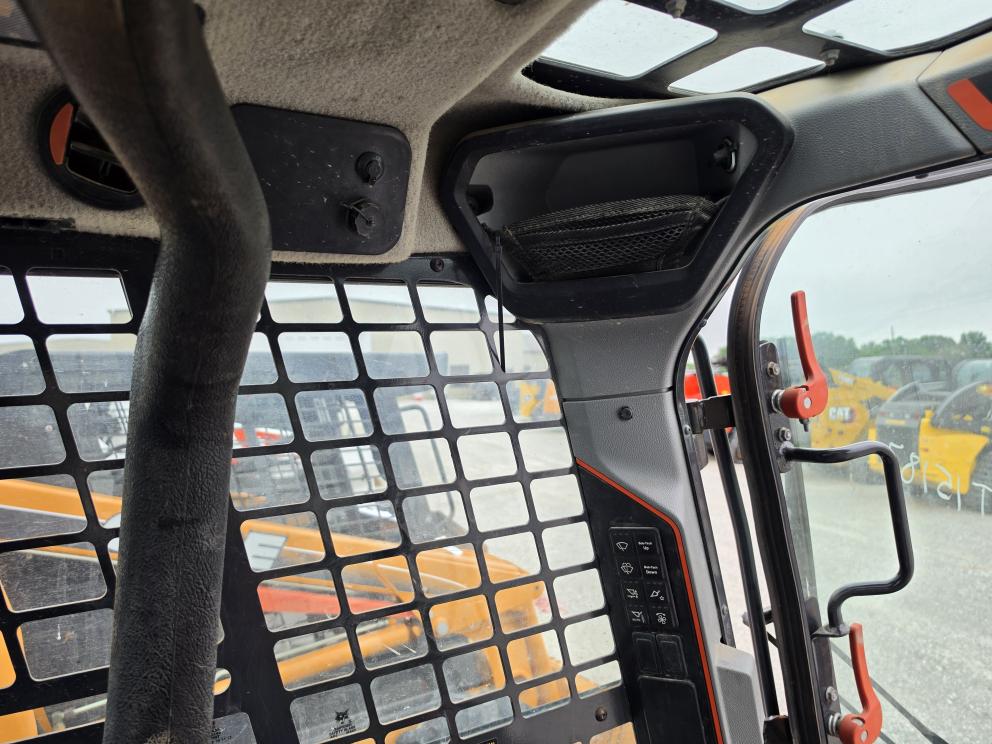 Image for 2021 Bobcat T66