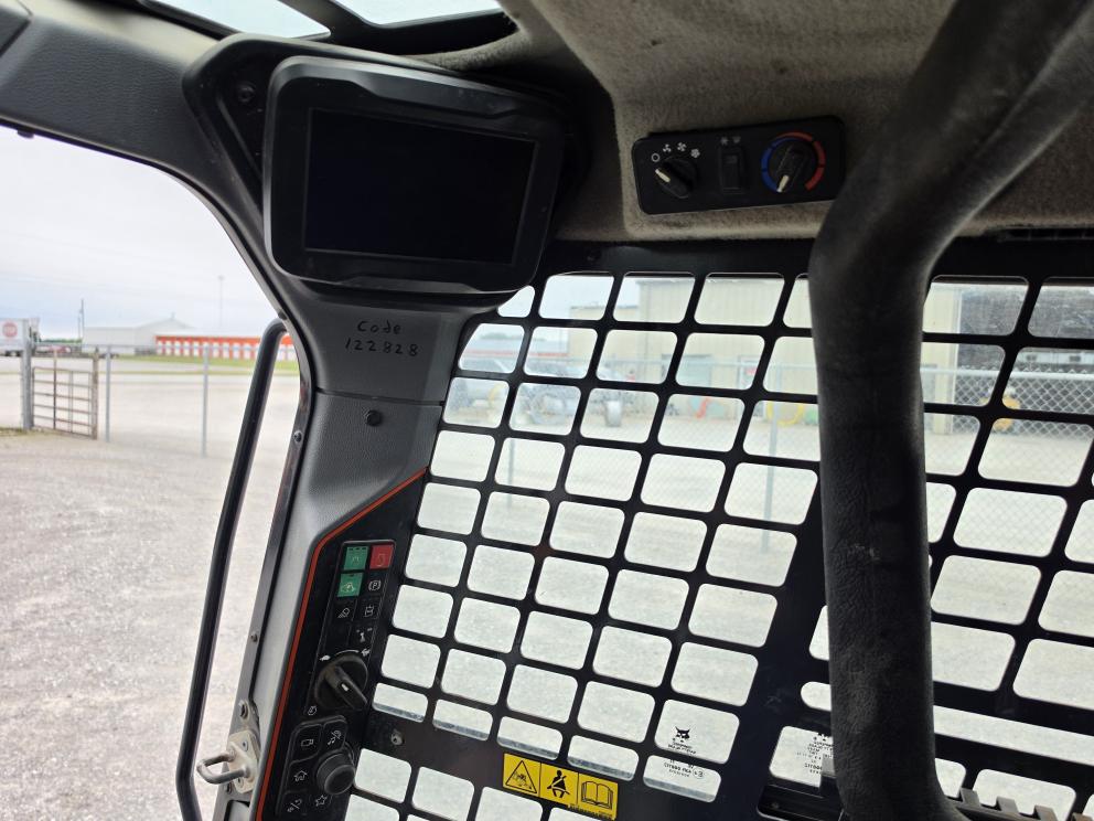 Image for 2021 Bobcat T66