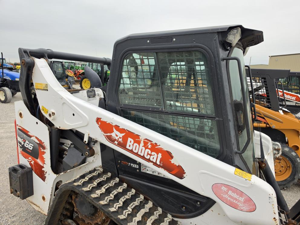 Image for 2021 Bobcat T66