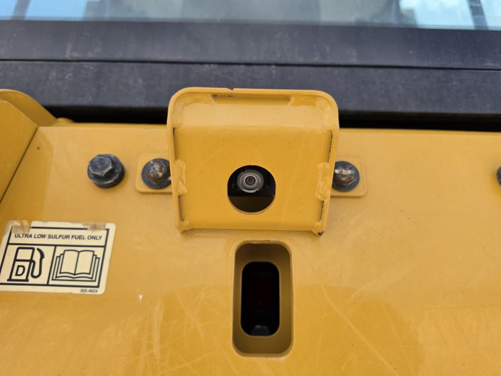Image for 2021 Caterpillar D1