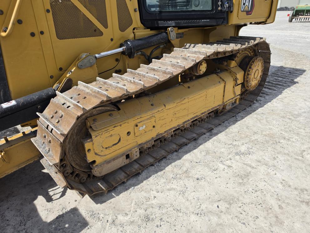 Image for 2021 Caterpillar D1