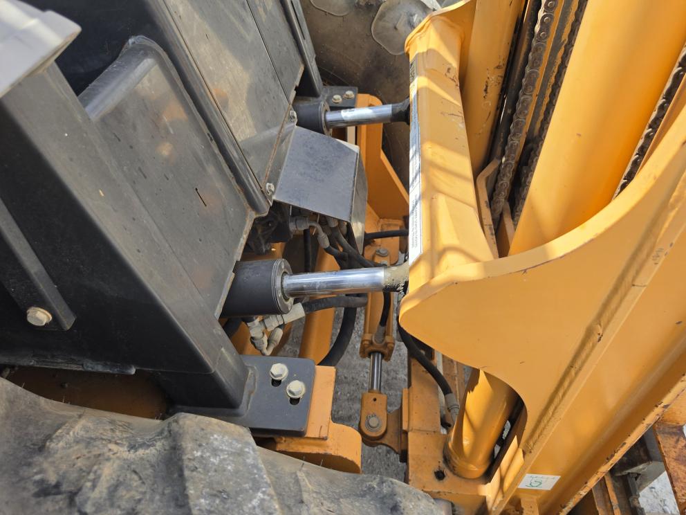Image for 2012 Case 586H
