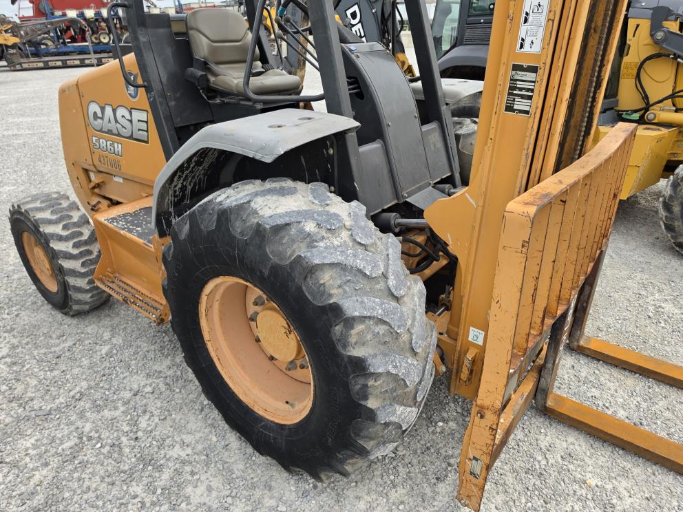 Image for 2012 Case 586H