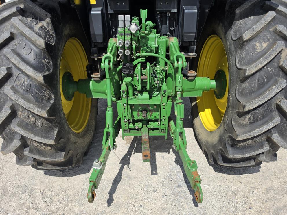 Image for 2014 John Deere 6140M