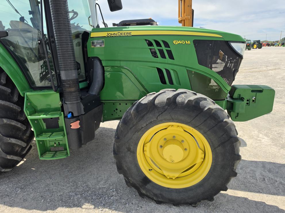 Image for 2014 John Deere 6140M