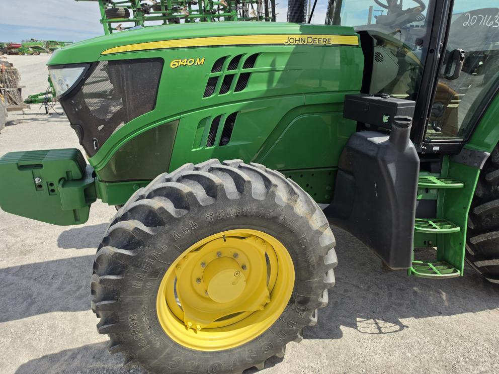 Image for 2014 John Deere 6140M
