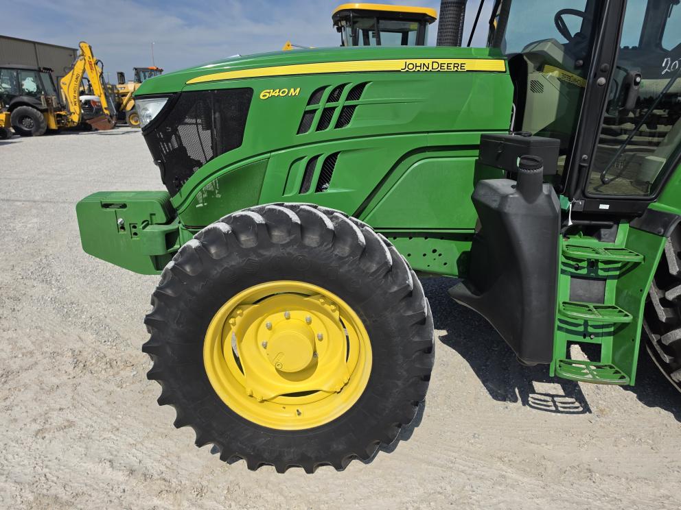 Image for 2014 John Deere 6140M