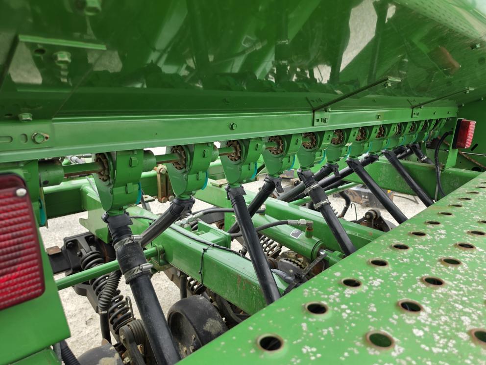Image for 2009 John Deere 1590
