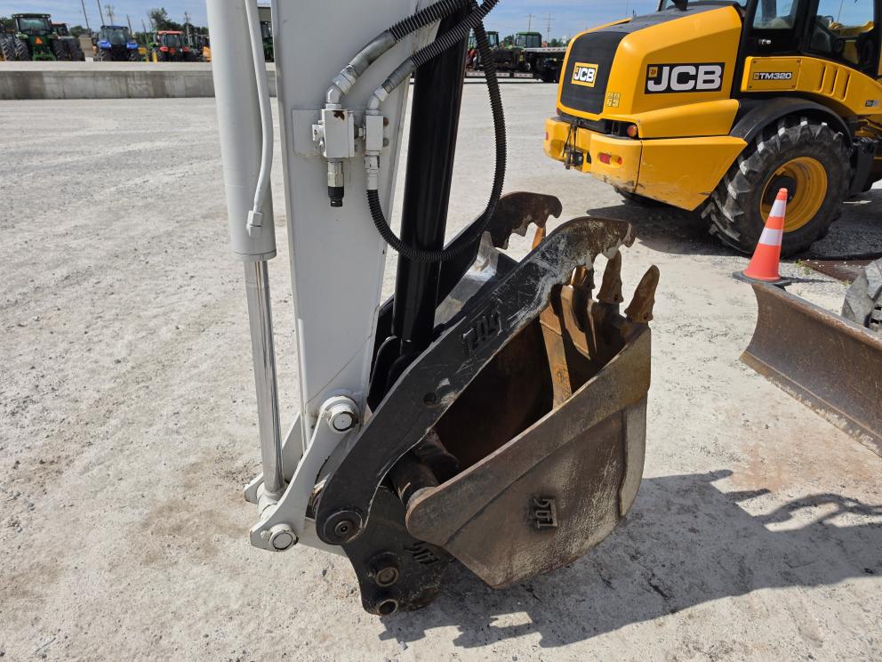 Image for 2016 Takeuchi TB280FR