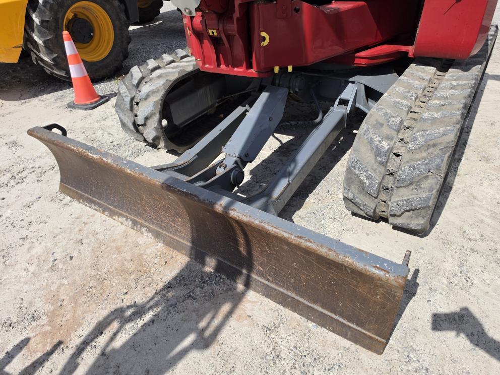 Image for 2016 Takeuchi TB280FR