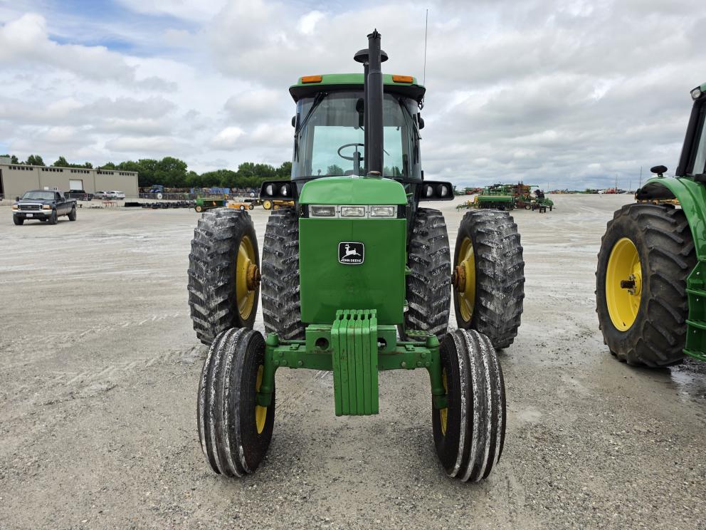 Image for 1990 John Deere 4055