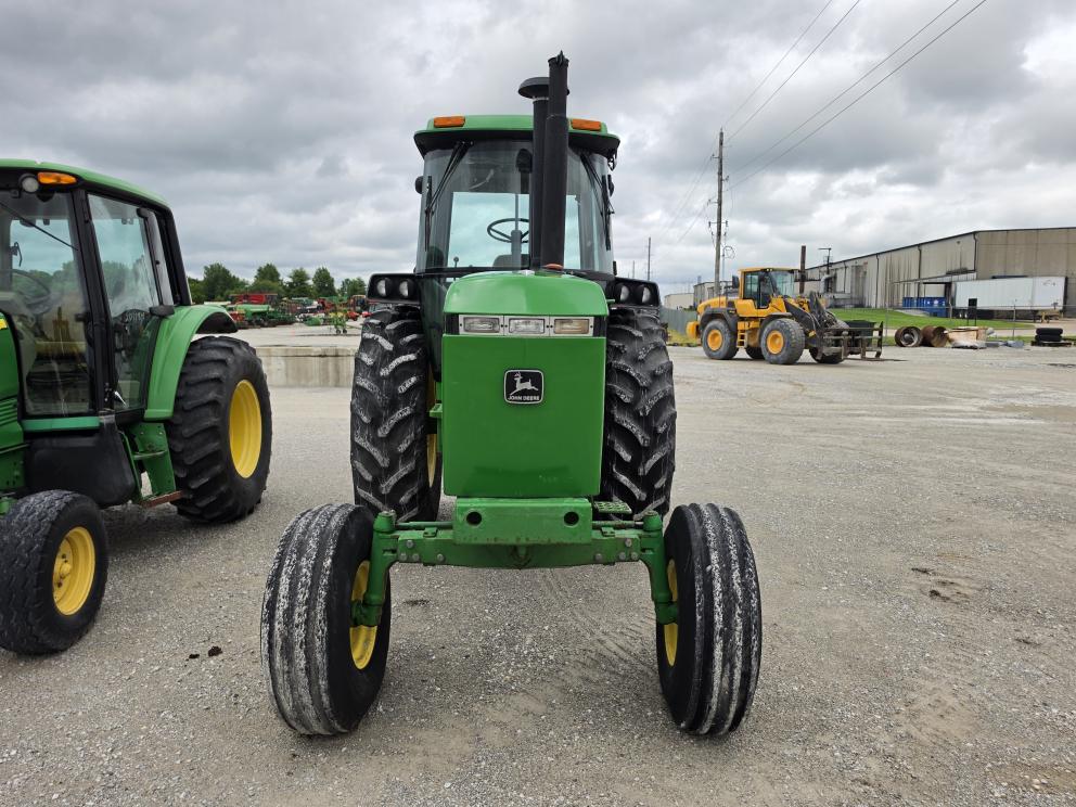 Image for 1989 John Deere 4255