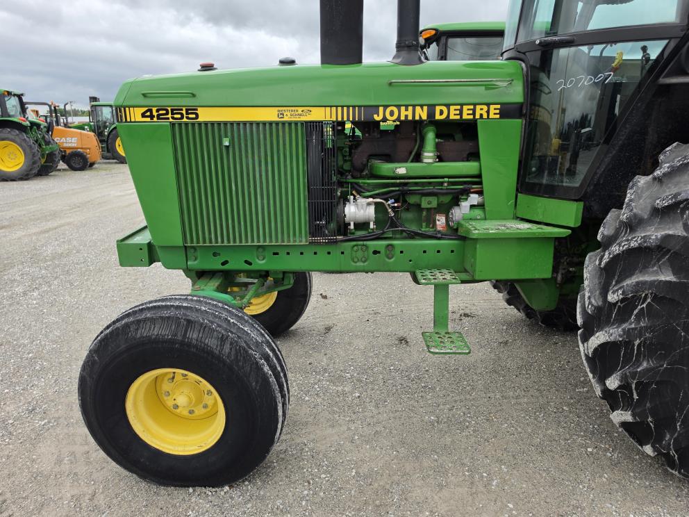 Image for 1989 John Deere 4255