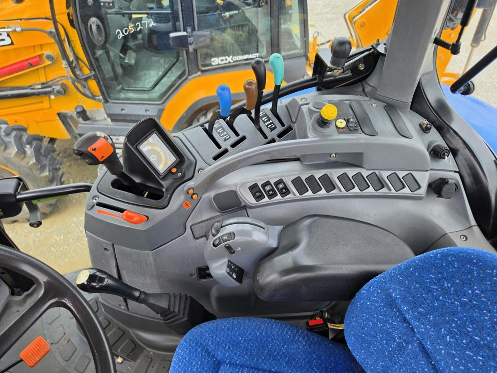 Image for 2004 New Holland TS115A