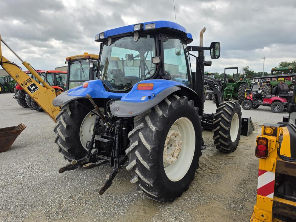 Image for 2004 New Holland TS115A