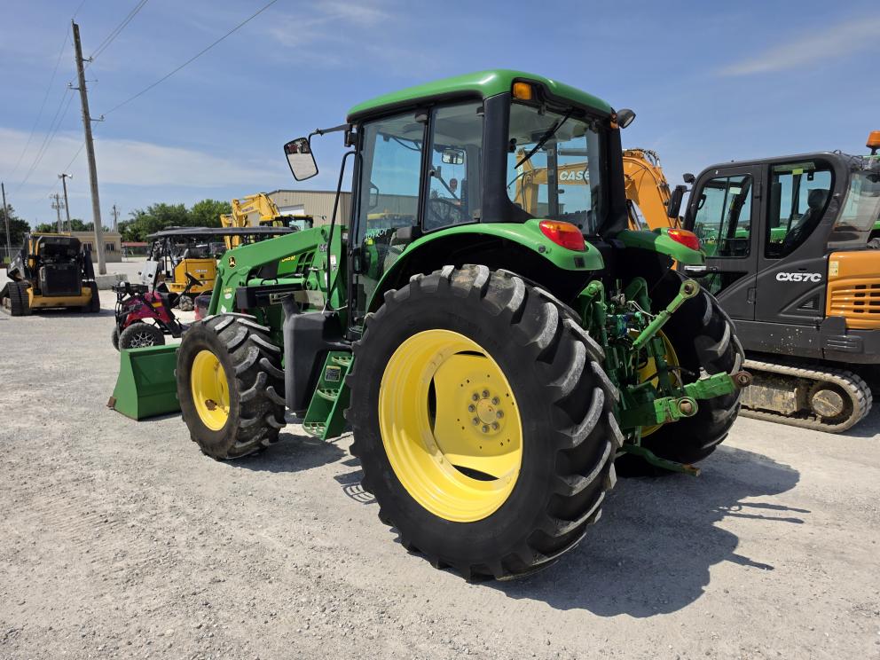 Image for 2013 John Deere 6125M