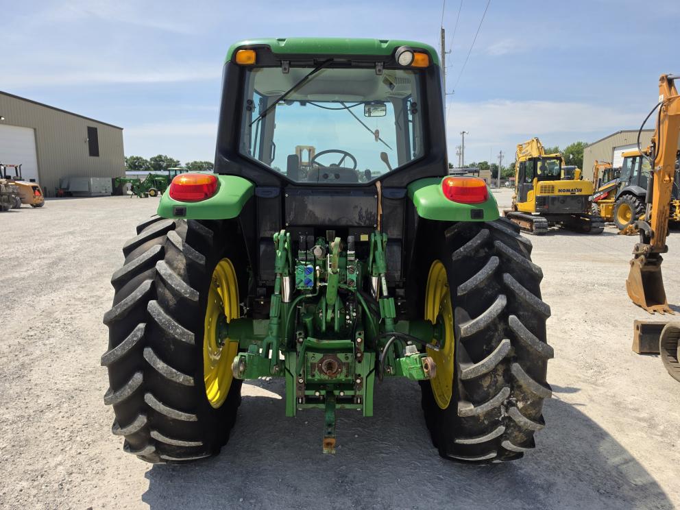 Image for 2013 John Deere 6125M
