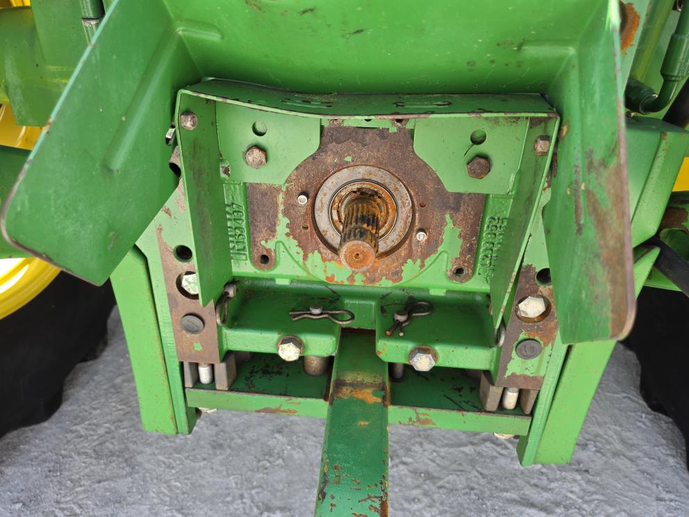 Image for 2013 John Deere 6125M