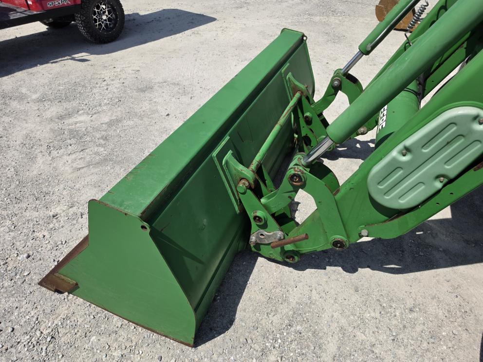 Image for 2013 John Deere 6125M