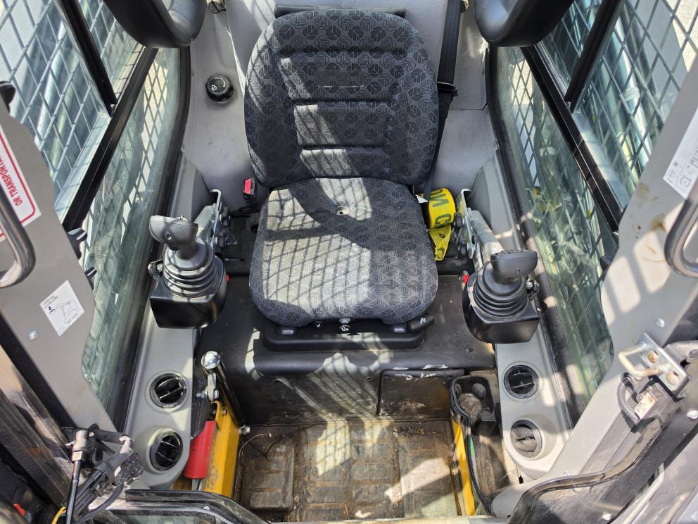 Image for 2021 New Holland C345