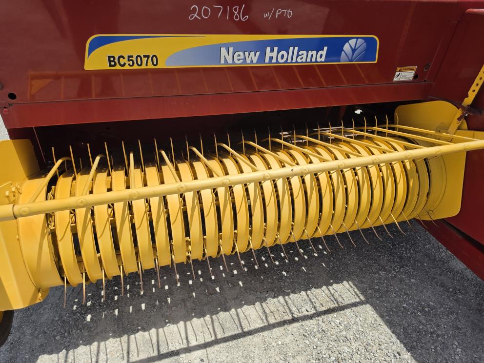 Image for 2016 New Holland BC5070