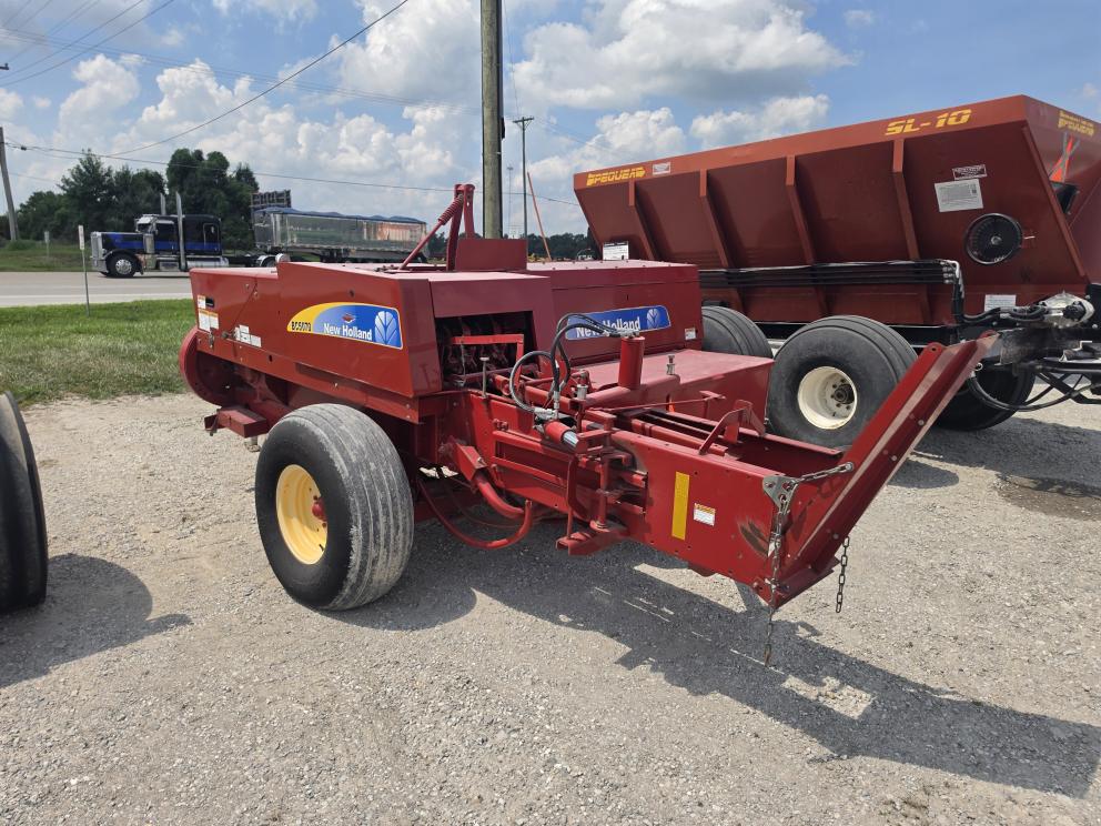 Image for 2016 New Holland BC5070