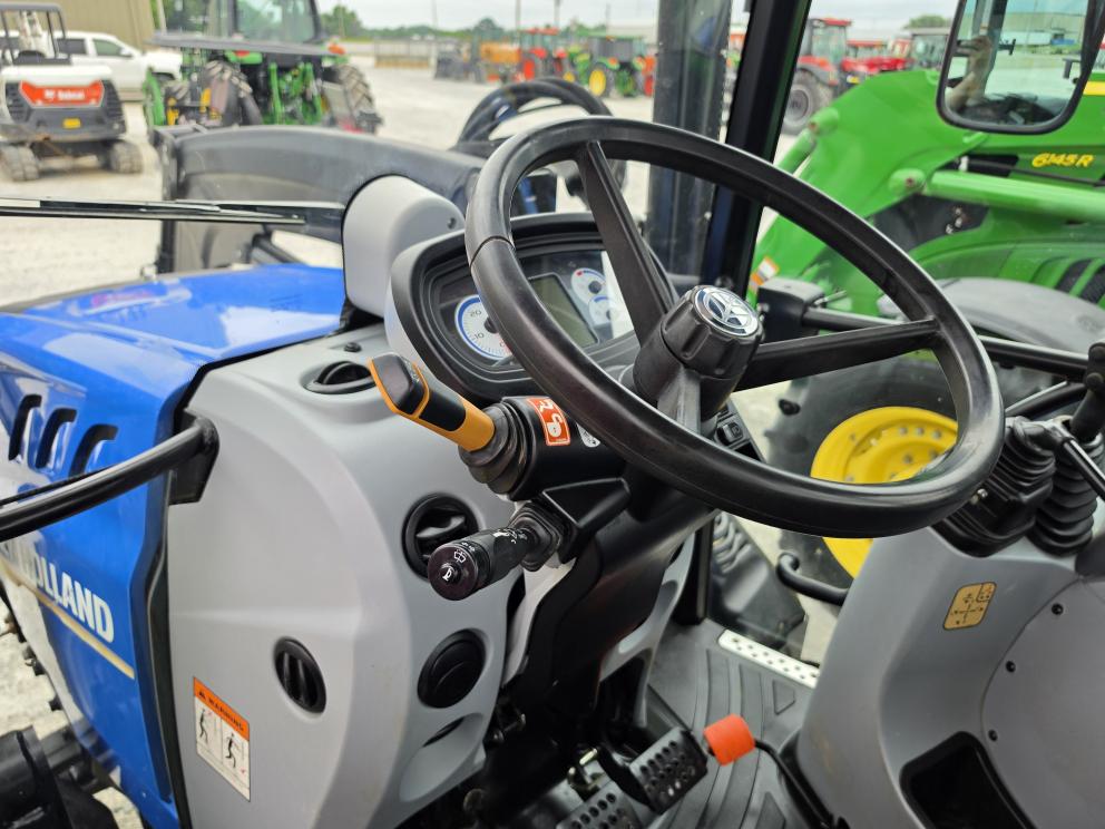 Image for 2017 New Holland T5.110