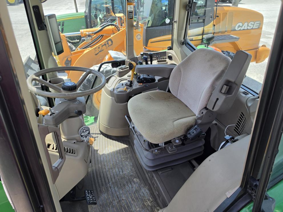 Image for 2022 John Deere 6155M