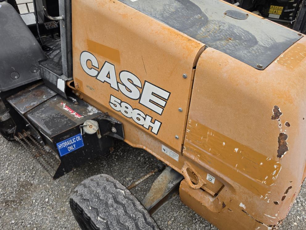 Image for 2018 Case 586H