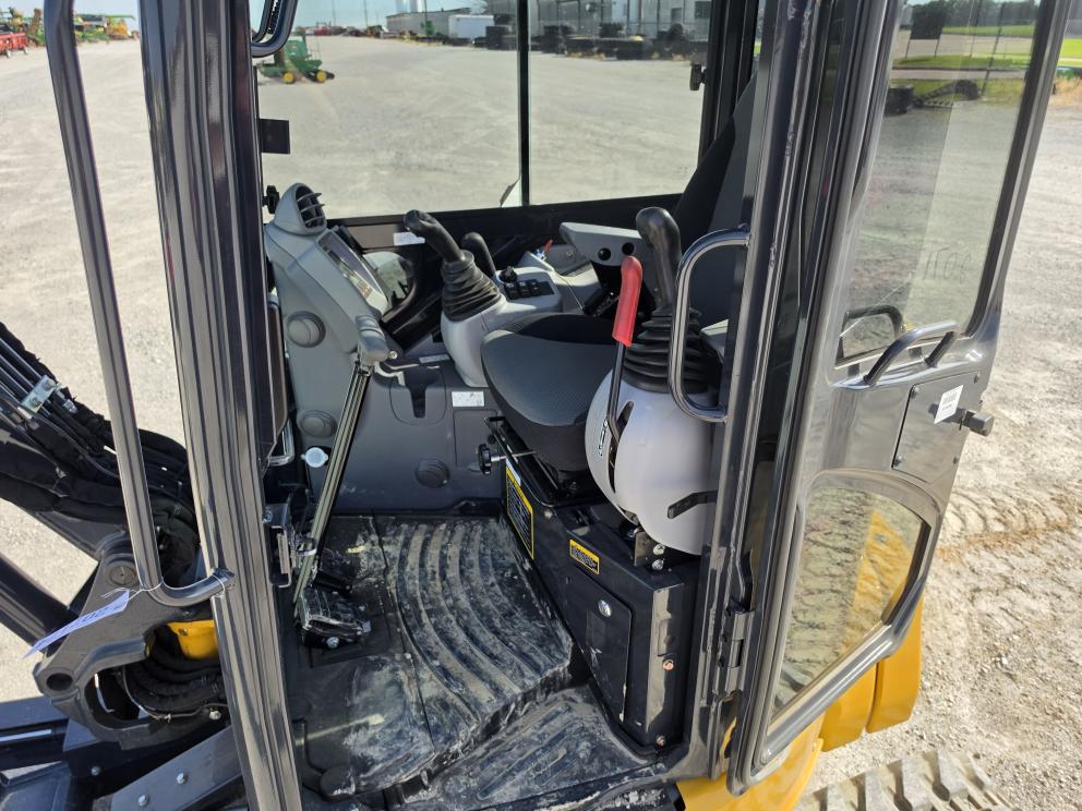 Image for 2023 John Deere 35 P-Tier