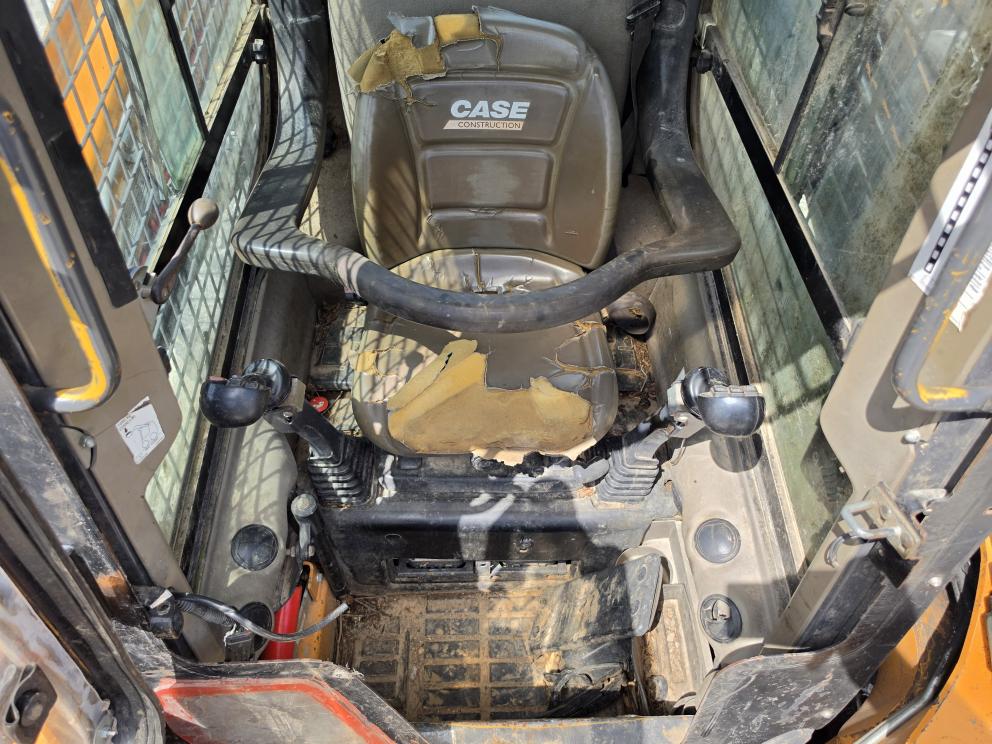Image for 2015 Case SR240