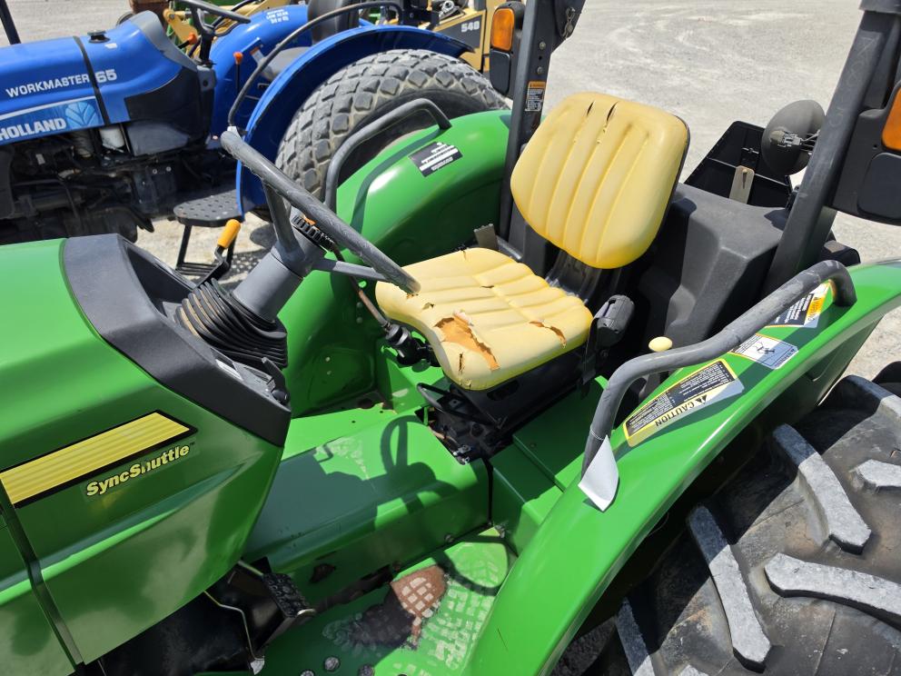 Image for 2006 John Deere 5325