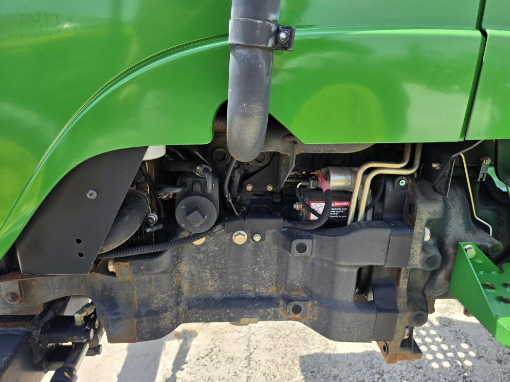 Image for 2006 John Deere 5325