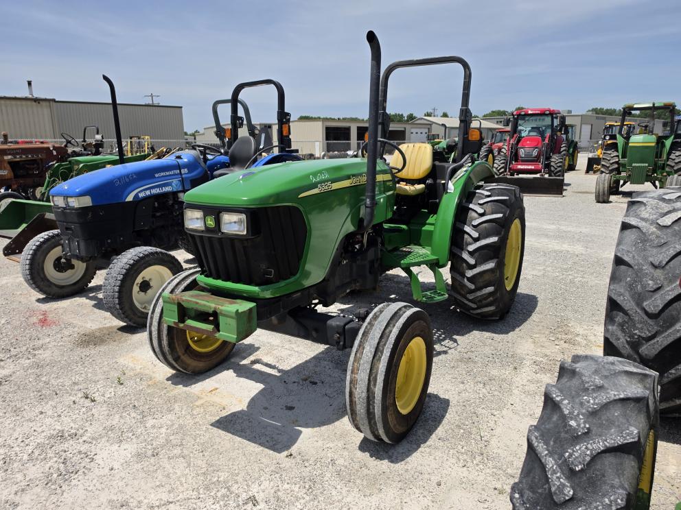 Image for 2006 John Deere 5325
