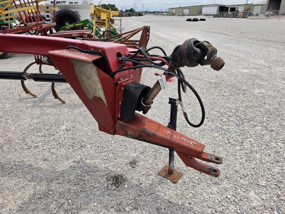 Image for 2016 New Holland H7330