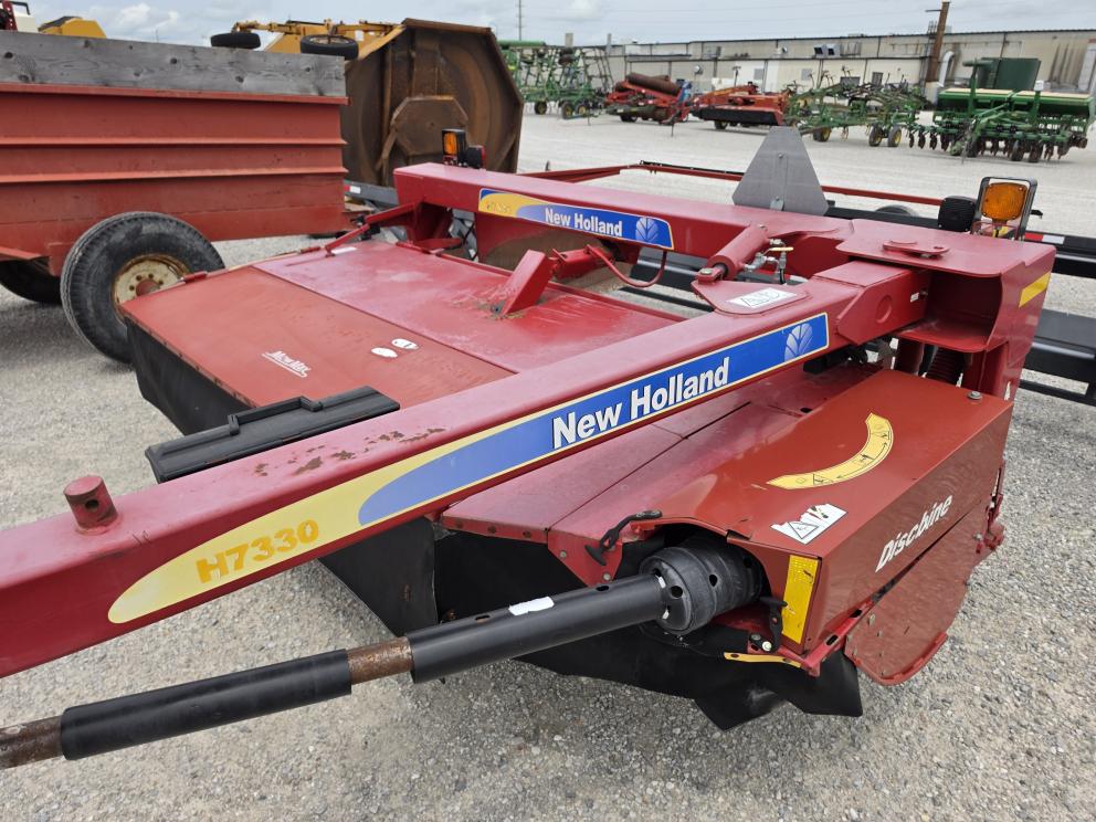 Image for 2016 New Holland H7330