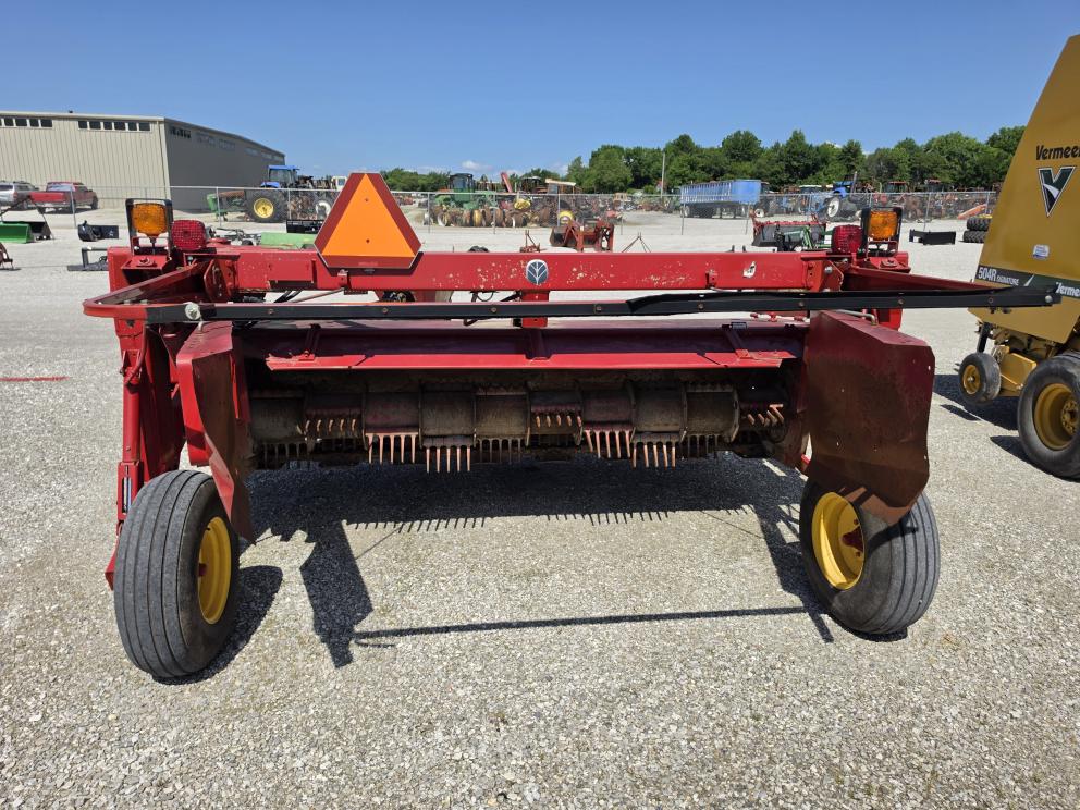 Image for 2016 New Holland H7330
