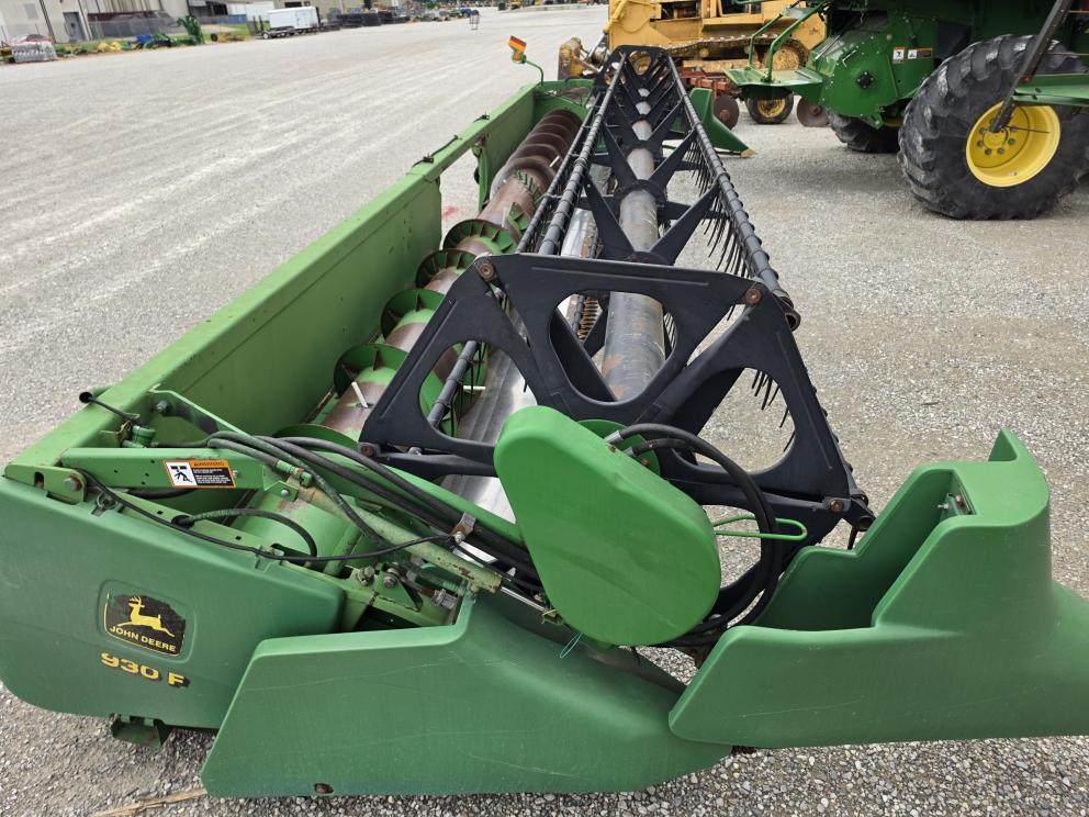 Image for 1999 John Deere 930F