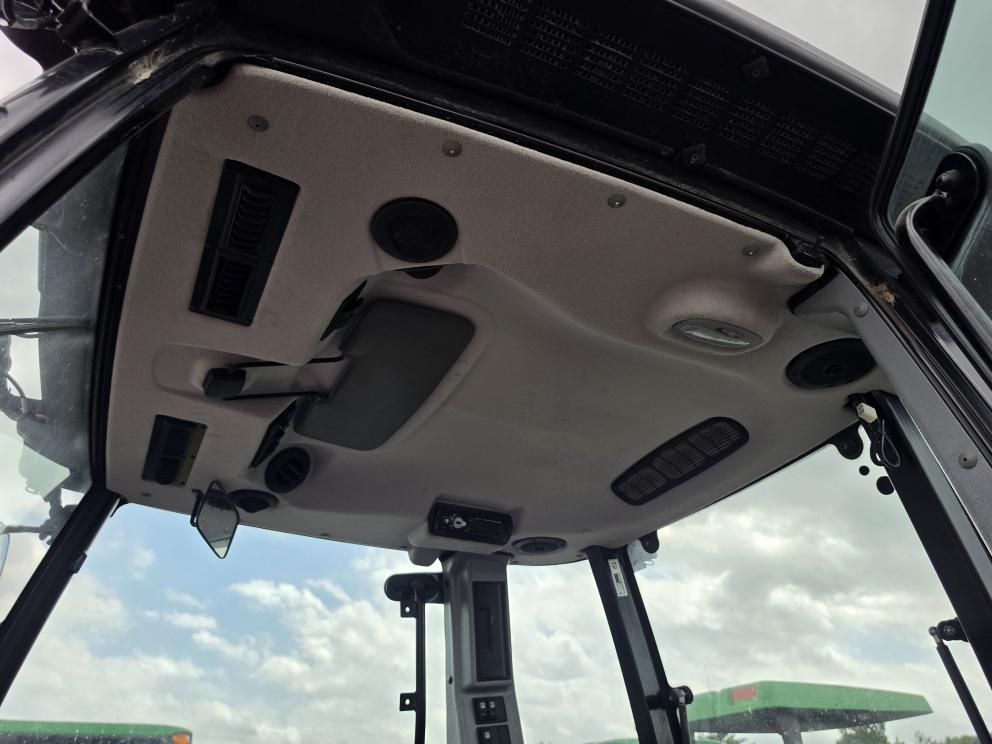 Image for 2021 Mahindra 7095