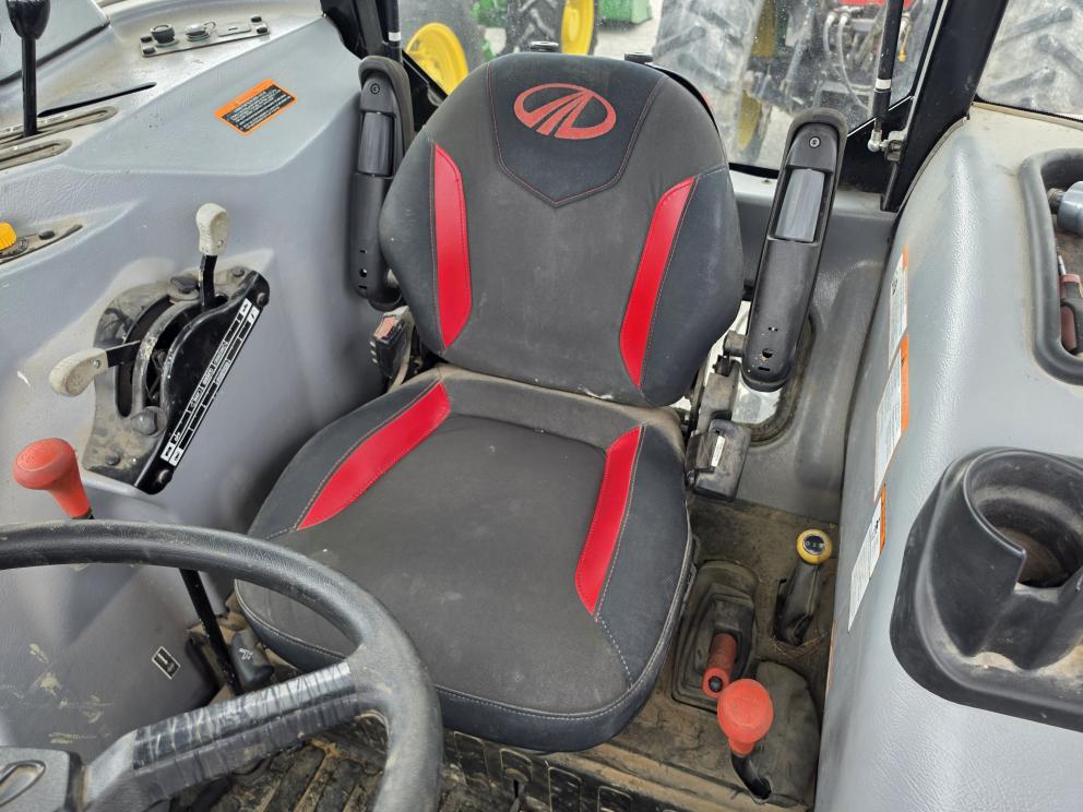 Image for 2021 Mahindra 7095