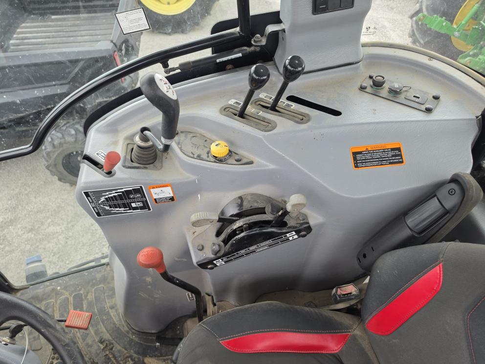 Image for 2021 Mahindra 7095