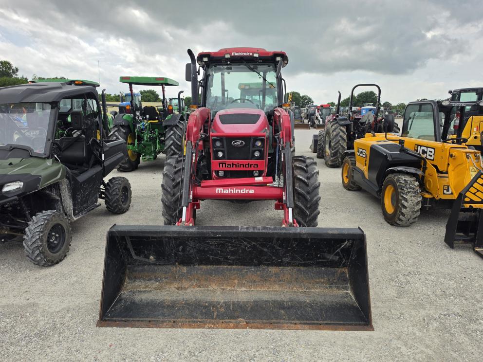 Image for 2021 Mahindra 7095