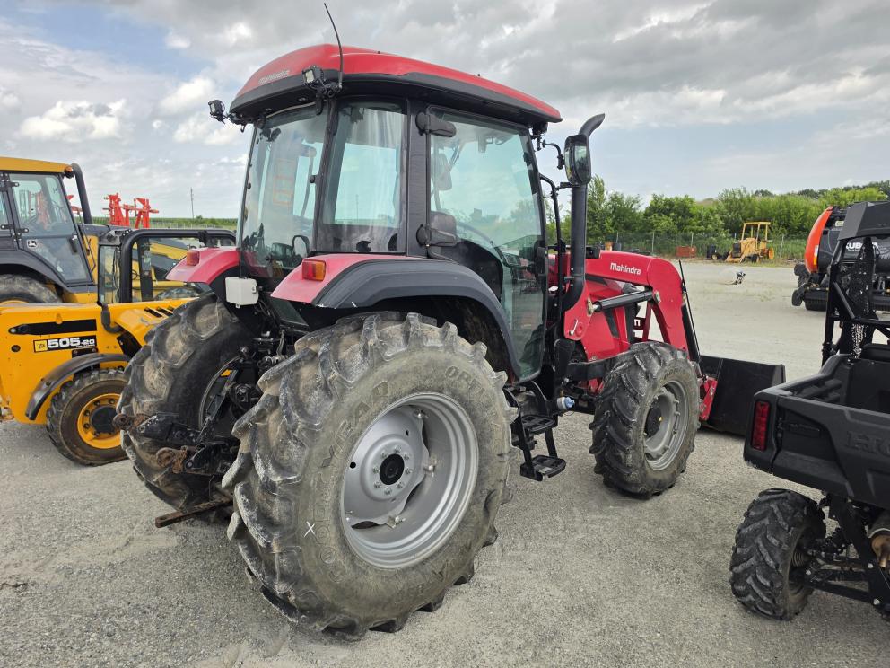 Image for 2021 Mahindra 7095