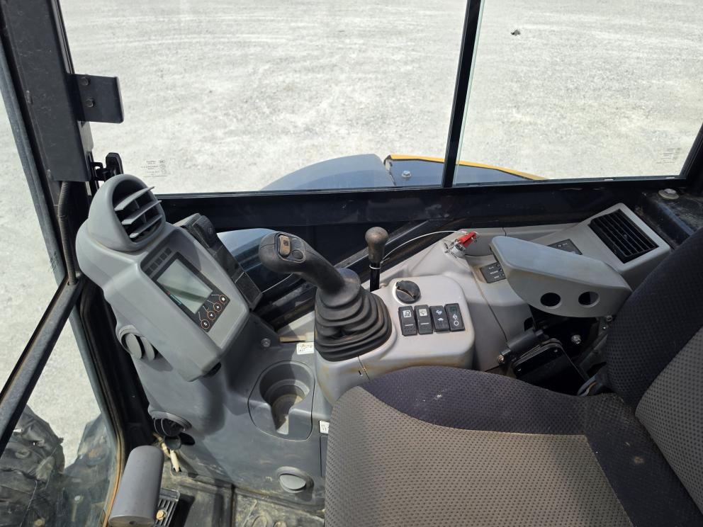 Image for 2023 John Deere 35 P-Tier