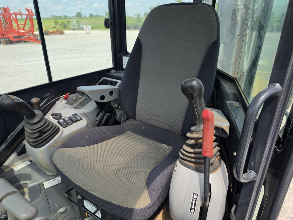 Image for 2023 John Deere 35 P-Tier