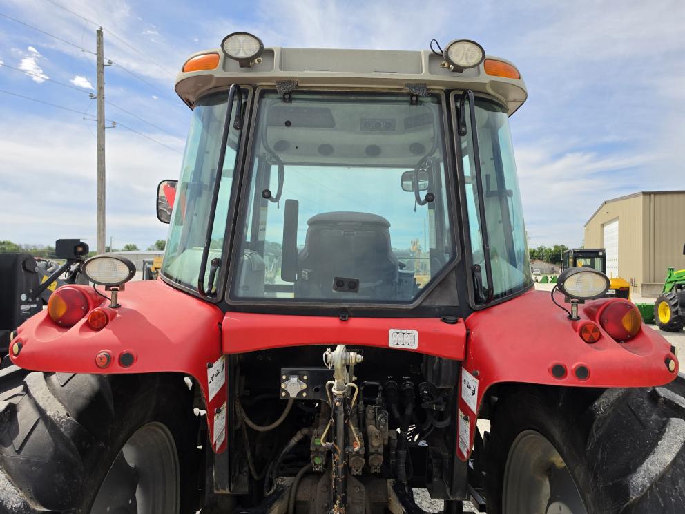 Image for 2005 Massey Ferguson 6465