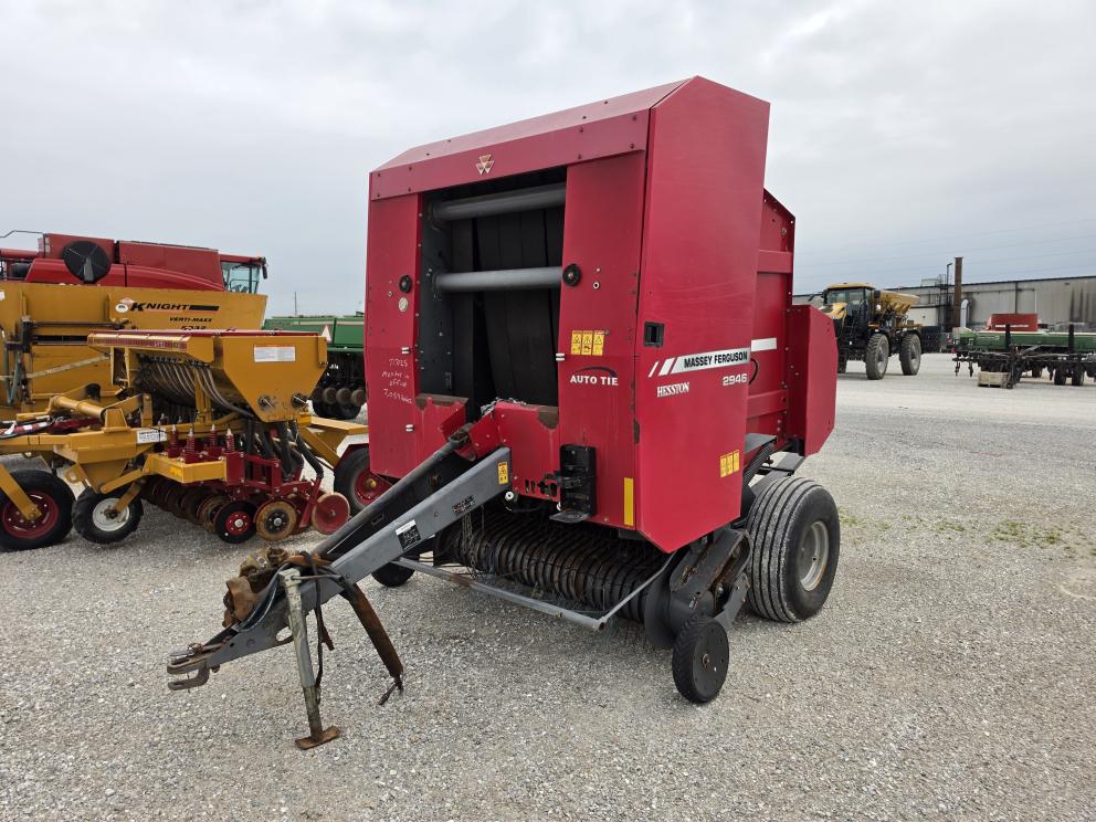 Image for 2014 Massey Ferguson 2946